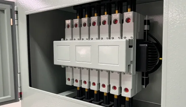 电气产品性能差异与适用条件的影响因素分析